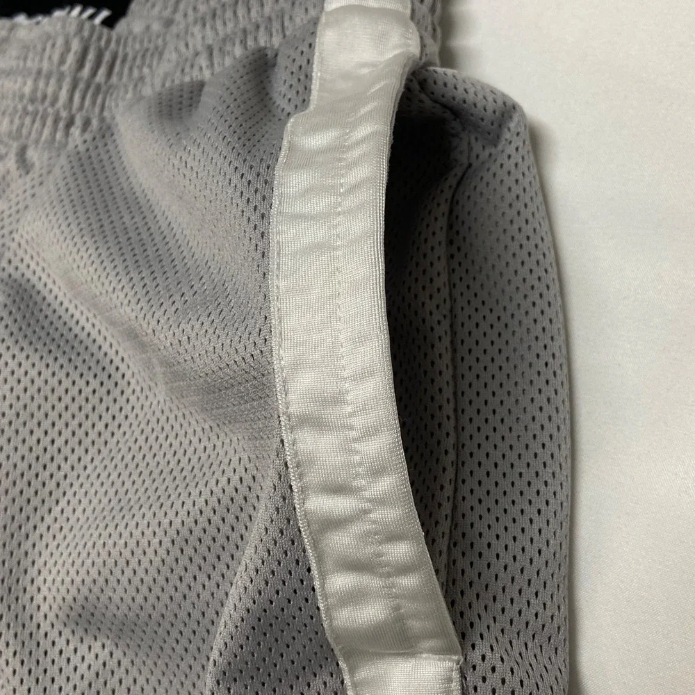 Nike Basketball‎ Shorts Men's Small Grey Mesh White 10